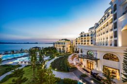 3 Ways to book a good hotel in Halong