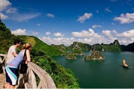 Things to see on a Halong Bay cruise trip