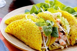 Bánh Khoái (Vietnamese Pancake) in Hue