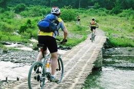 Take Sapa cycling tours