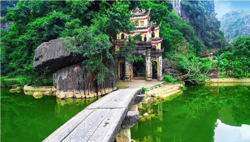 Tam Coc Bich Dong - the complex of poetic scenic spots of Ninh Binh province